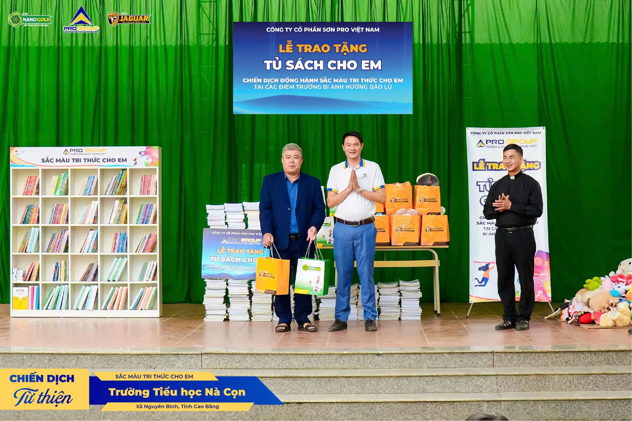 [CHIẾN DỊCH THIỆN NGUYỆN] SẮC MÀU TRI THỨC CHO EM – TRƯỜNG TIỂU HỌC NÀ CỌN – NGUYÊN BÌNH, CAO BẰNG