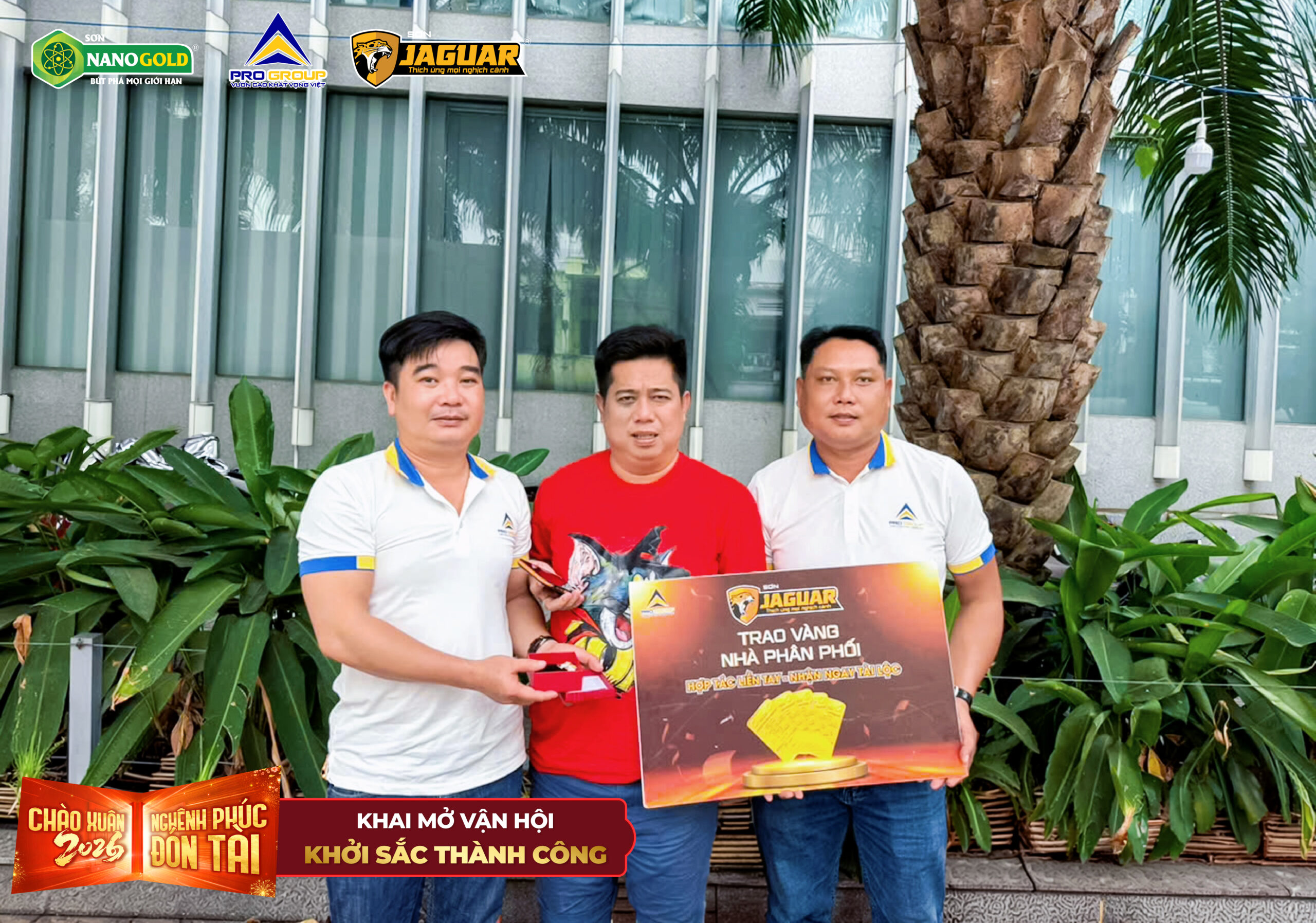 💥 CHUYẾN XE JAGUAR TRAO LỘC VÀNG CẬP BẾN MIỀN NAM